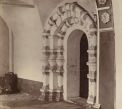 [1910]. Двери из придела в средний храм в церкви Воскресения. 