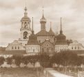 [1910]. Вход в Толгский монастырь. 